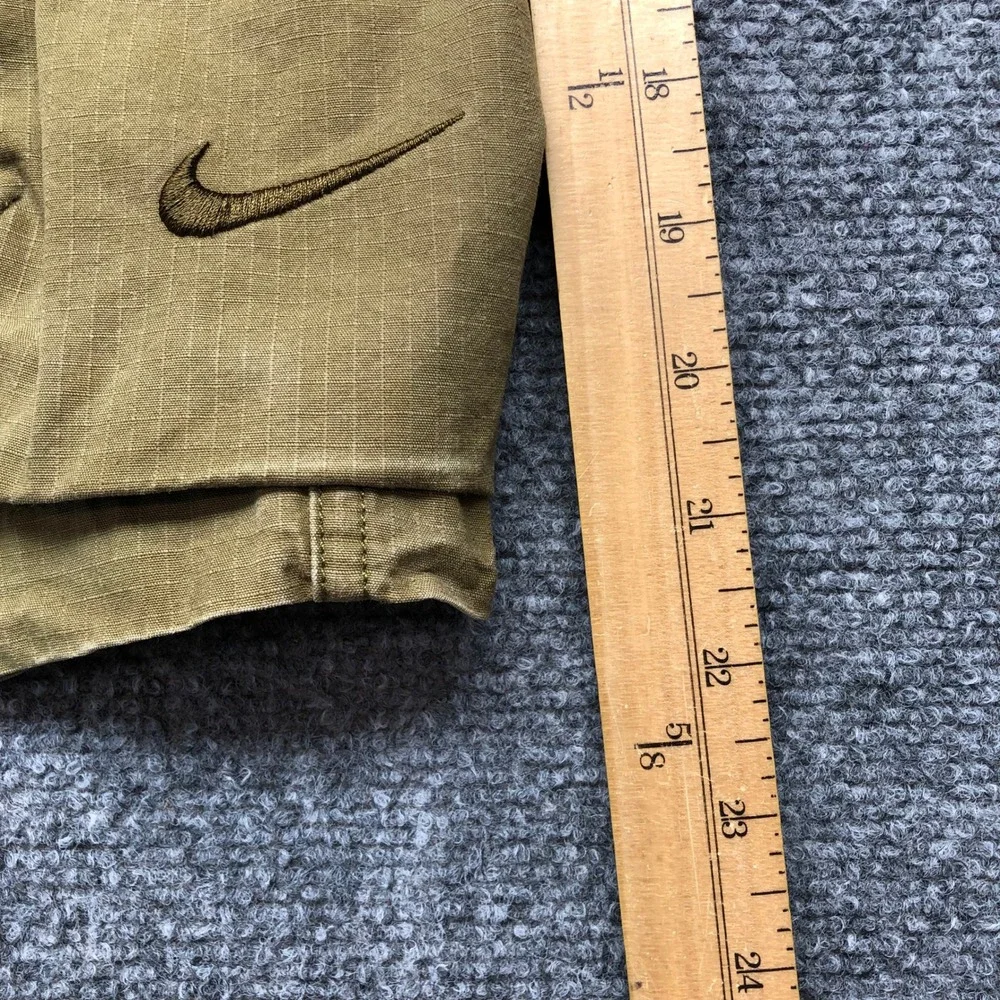 Nike Mens Ripstop Cargo Shorts Khaki Tan Olive Green Size 36 Utility Swoosh